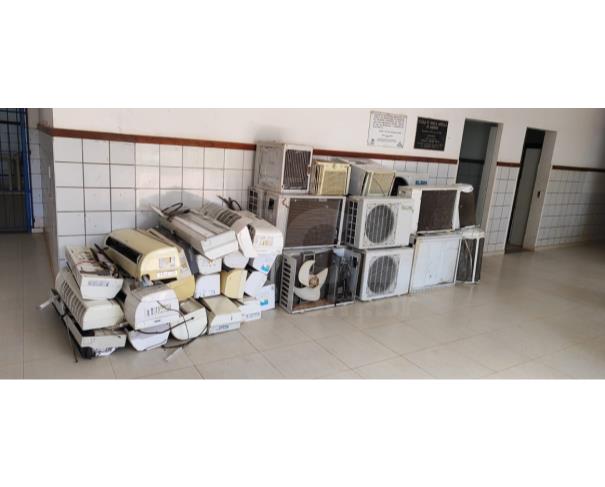 Foto de ANDARAÍ/BA - Ares-condicionados. 