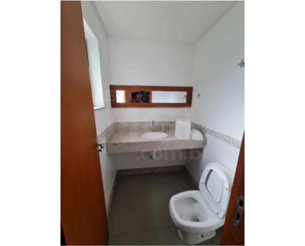 Foto de ITAÚNA/MG — Casa com 03 quartos sendo 01 suíte no bairro Belvedere