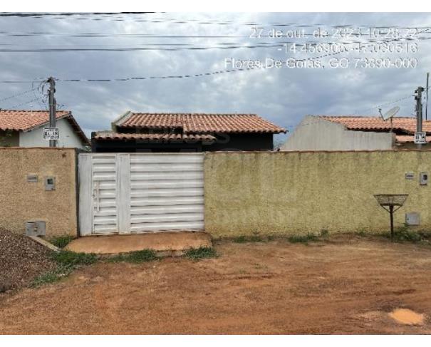Foto de FLORES DE GOIÁS/GO — Casa com 2 quartos e 1 vaga na garagem