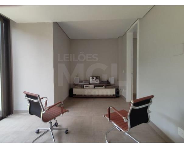 Foto de NOVA LIMA/MG – Casa com a área de 928,29m², situada em Alphaville Lagoa dos Ingleses Fase II