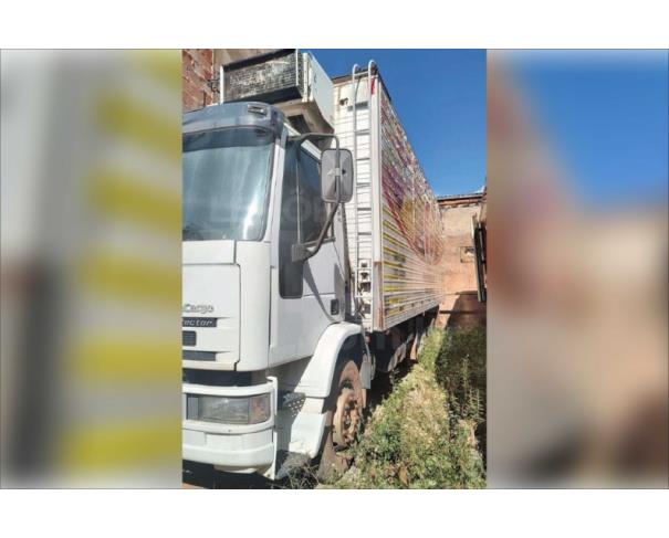 Foto de MONTES CLAROS/MG - Caminhão IVECO Ectector 170E22 N 