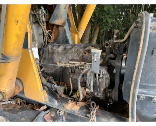 Foto de CLÁUDIO/MG- Retroescavadeira Randon, modelo RK 406B.