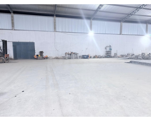 Foto de MONTE CARMELO/MG — Galpão com 1.400m² com terreno de 3.000 m² na MG-190
