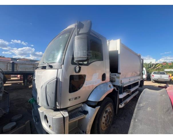 Foto de CAMPOS BELOS/GO - Caminhão Ford Cargo 1723, 2013/2014