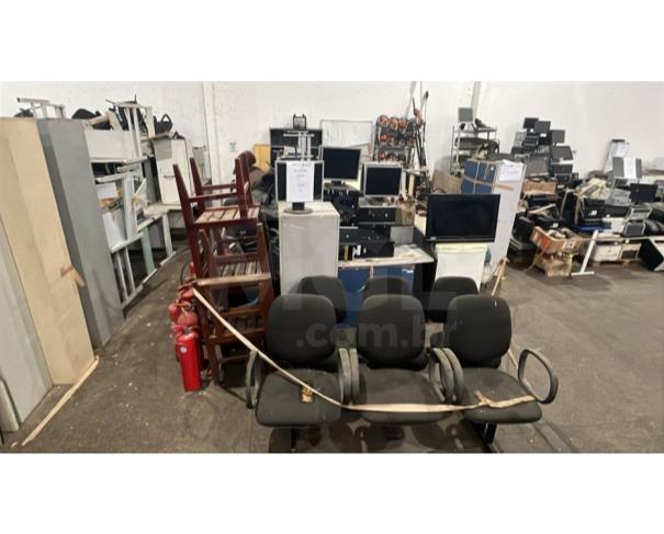 Foto de MANAUS/AM - ARMÁRIOS, CADEIRAS, COMPRESSOR, EXTINTOR, FRIGOBAR, FURADEIRA, GUILHOTINA, MÁQUINA DE SOLDAR, MICROCOMPUTADOR, MOTOSERRA, MOTOPODA, NOBREAK, QUADRO BRANCO, ROÇADEIRA, TELEVISOR, PERSIANAS