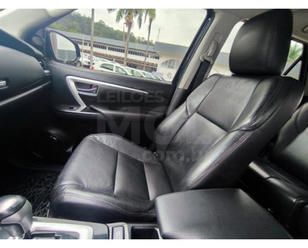 Foto de ITAÚNA/MG- TOYOTA HILUX SW4 SR A2GF 2016/2017 - PA13163