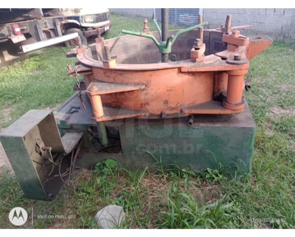 Foto de ITAÚNA/MG - MÁQUINA DE REFORMAR PNEUS AGRÍCOLA - MARCA: BUBLITZ - SC820