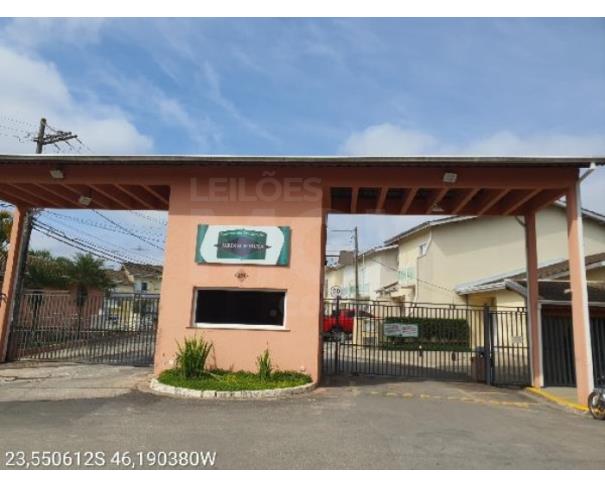 Foto de MOGI DAS CRUZES/SP — Casa com 3 quartos e 3 vagas na garagem no bairro Vila Caputera