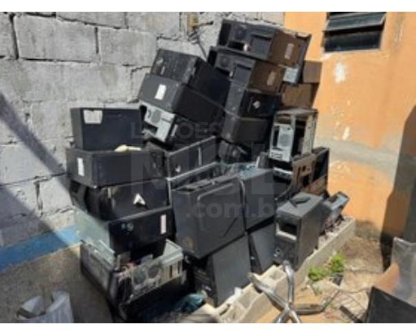 Foto de CAMPO DOS GOYTACAZES/RJ- Diversos (CPUs, ventiladores, impressoras, ares condicionados, moveis, bebedouros, micro-ondas, TV, geladeira).