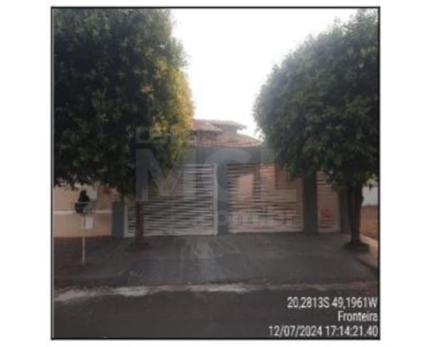 Foto de FRONTEIRA/MG — Casa no bairro Centro