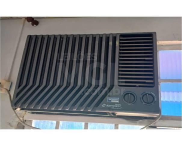 Foto de PORCIÚNCULA/RJ - Eletrônicos (eletrônicos, televisor, som, ar condicionado, som, monitores). 