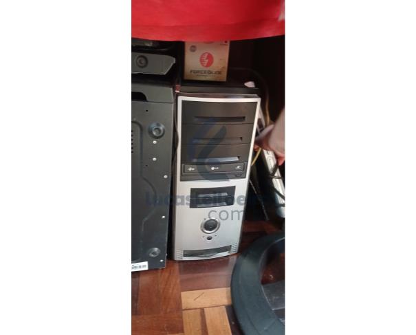 Foto de PORTO AMAZONAS/PR - DVD, CPU, estabilizadores, impressoras, televisor, lava jato, teclados