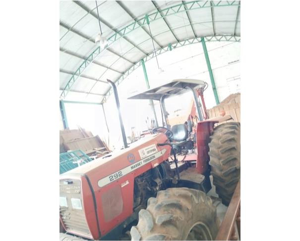 Foto de COTIPORÃ/RS - Trator agrícola Massey Fergusson MF 292