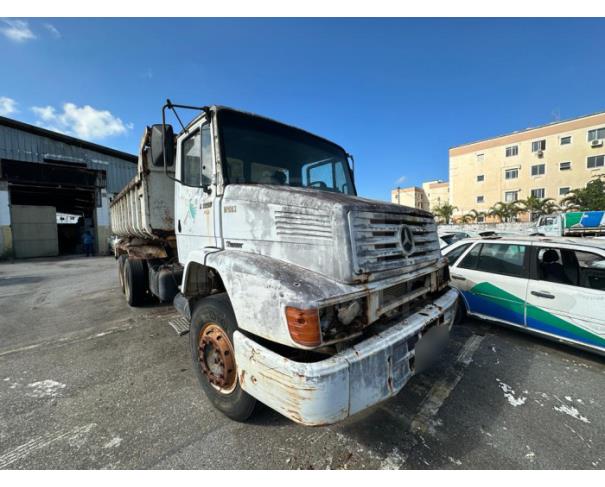 Foto de RIO DAS OSTRAS/RJ - CAMINHÃO MERCEDES BENZ 1620