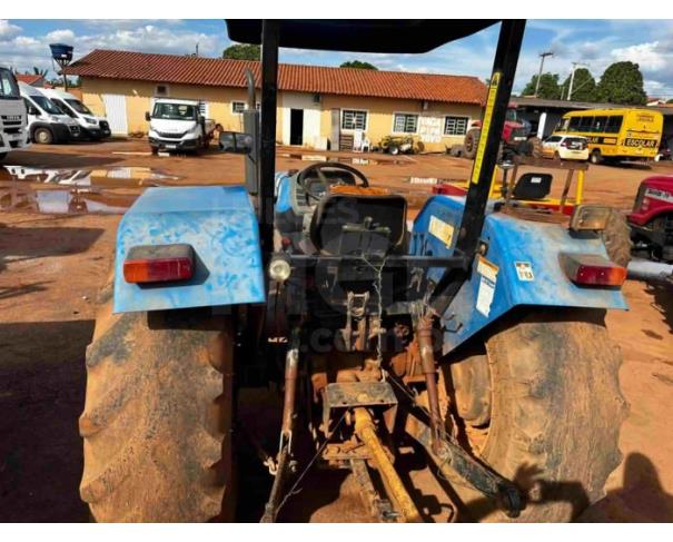 Foto de TIROS/MG - Trator Agrícola New Holland, modelo TT4030
