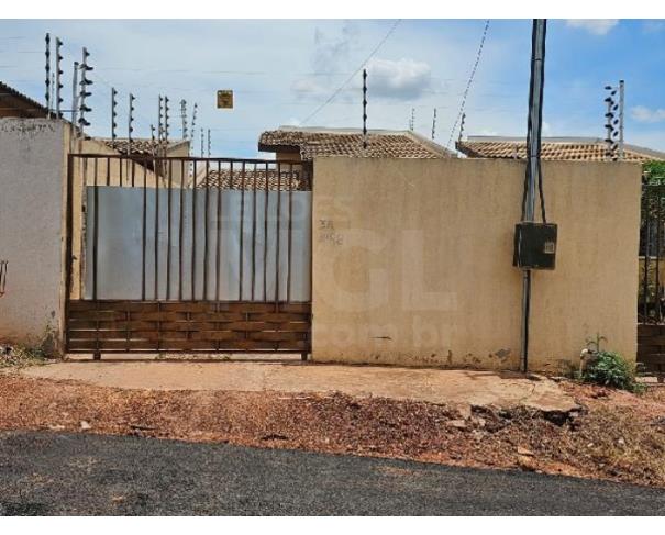 Foto de VÁRZEA GRANDE/MT — Casa com 2 quartos e 1 vaga na garagem no bairro Canelas