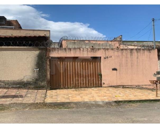 Foto de ESMERALDAS/MG — Casa com 3 quartos (F8444409916626)
