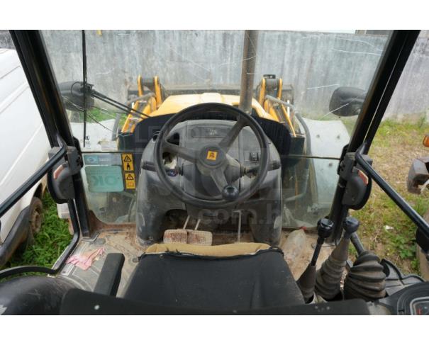 Foto de BELA VISTA DO TOLDO/SC - Retroescavadeira JCB, modelo 4CX 4x4