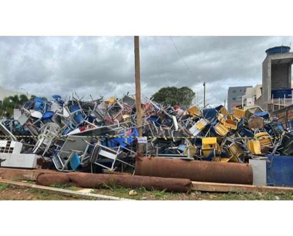 Foto de AMARGOSA/BA - Sucatas metálicas, mobiliários e equipamentos diversos inservíveis