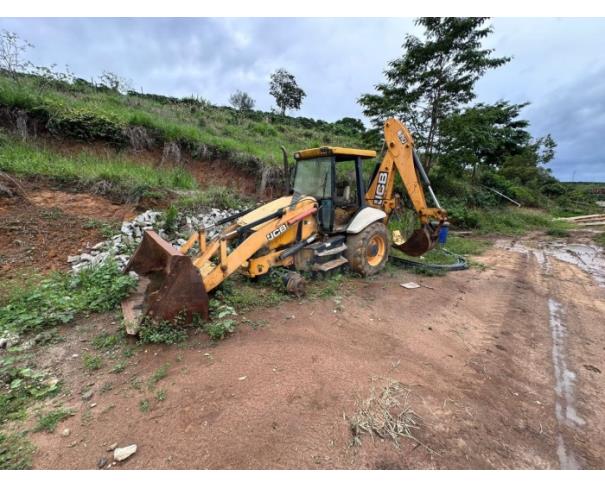 Foto de PIEDADE DE CARATINGA/MG -  Retroescavadeira JCB 3C, 2011/2011