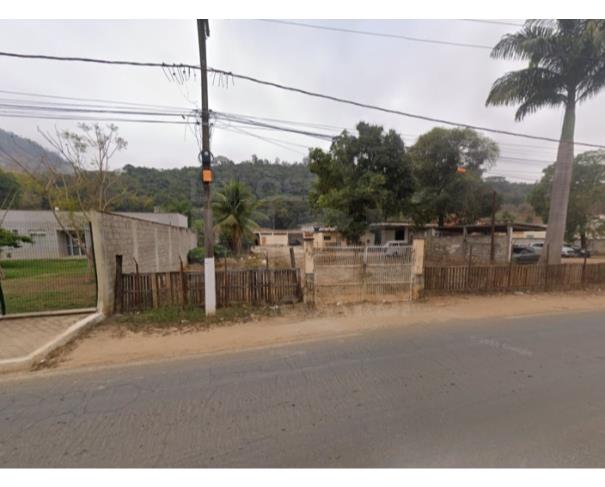 Foto de MIRAÍ/MG — Terreno Urbano com 2.000m² no Centro
