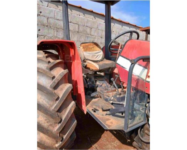 Foto de PARAGUAÇU/MG - Trator Agrícola Massey Ferguson, modelo 275