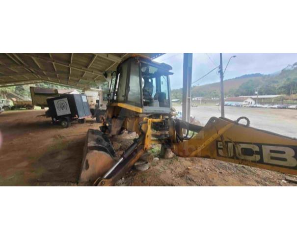 Foto de SANTA MARIA MADALENA/RJ - Retroescavadeira JCB, modelo 3CX