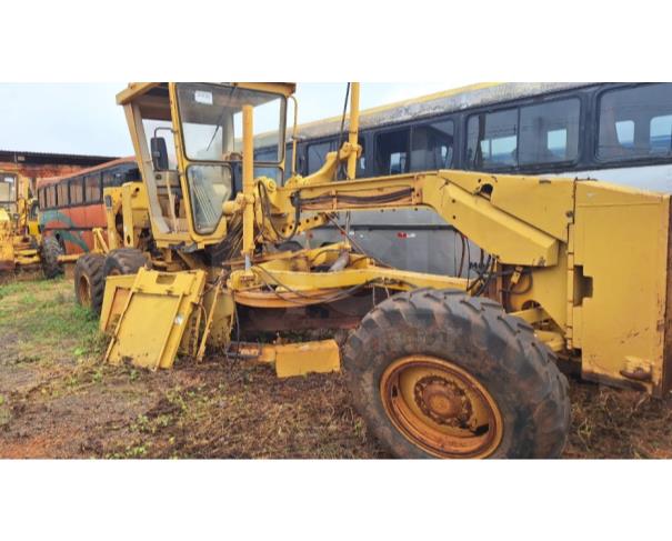 Foto de MONTE CARMELO/MG - Motoniveladora Caterpillar, modelo 120H.