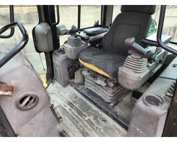 Foto de TRATOR DE ESTEIRAS CATERPILLAR  D6K ANO 2011  HORÍMETRO 7.560