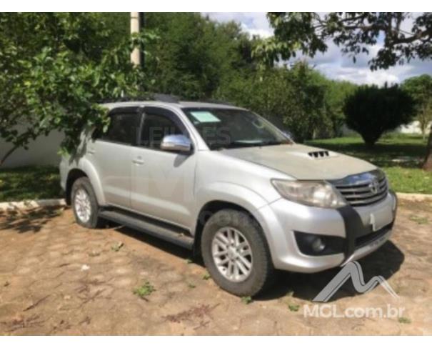 Foto de GOVERNADOR VALADARES/MG - TOYOTA HILUX SW4 SRV 4X4