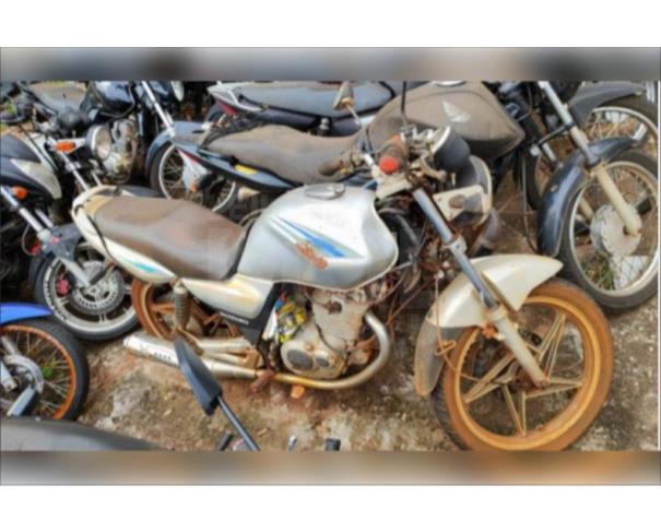 Foto de CASCAVEL/PR - Motocicleta JTA Suzuki EN125 YES