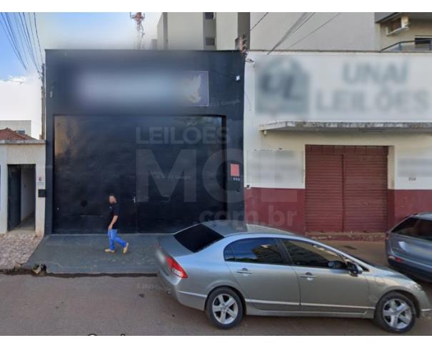Foto de UNAÍ/MG — Galpões em terreno de 675,00m² no Centro