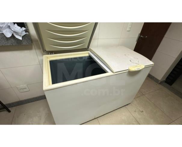 Foto de ITATIAIUÇU/MG-Caixa térmica, freezers, balança.