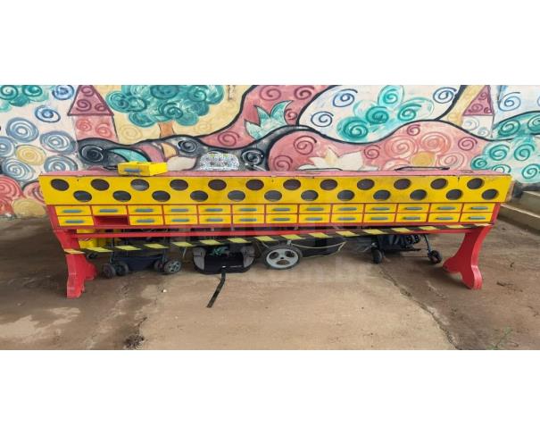 Foto de RESTINGA SÊCA/RS - Sucatas - Carrinhos e demais acessórios para criança