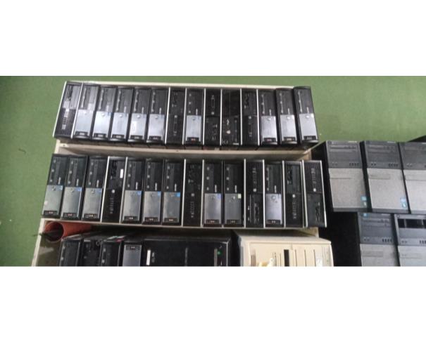 Foto de COLOMBO/PR - Sucatas diversas de TI, microcomputadores, monitores, impressoras, telefones