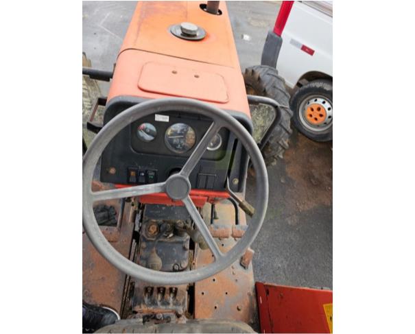 Foto de CASTRO/PR - Trator Agrícola Massey Ferguson, modelo MF 265