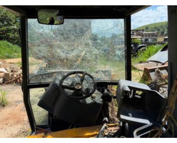 Foto de APIACÁ/ES - Retroescavaideira JCB modelo 3C