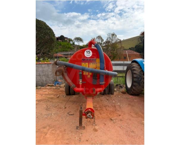 Foto de NATÉRCIA/MG -  Tanque distribuidor de esterco líquido/dejetos (Chorumeira), marca Ipacol, tipo reboque agrícola, engate para trator.