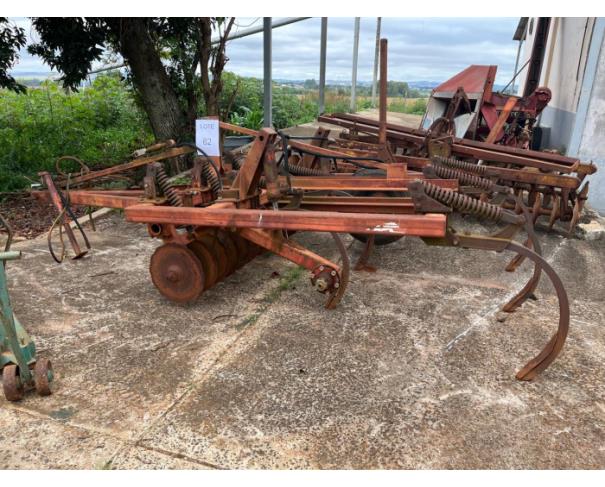 Foto de PONTA GROSSA/PR - SUCATA DE ESCARIFICADOR DE ARRASTO MARCA SEMEATO, SEM GARANTIAS