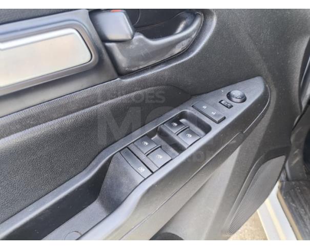 Foto de ITAÚNA MG - CHEVROLET/ S10 PICK-UP LS 2.8 TDI 4X4 CD DIES. MEC. - ANO 2023/2024 - PA13133