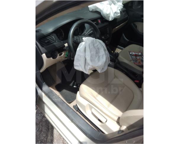 Foto de ITAÚNA/MG-VW JETTA 2.0 2013/2013-  PA00981