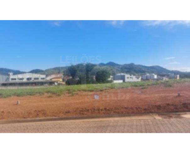 Foto de SANTA RITA DO SAPUCÁI/MG LOTE DE 300 M2 SITUADO NA AV. LIA RIBEIRO NO LOTEAMENTO COLINA DAS PALMEIRAS