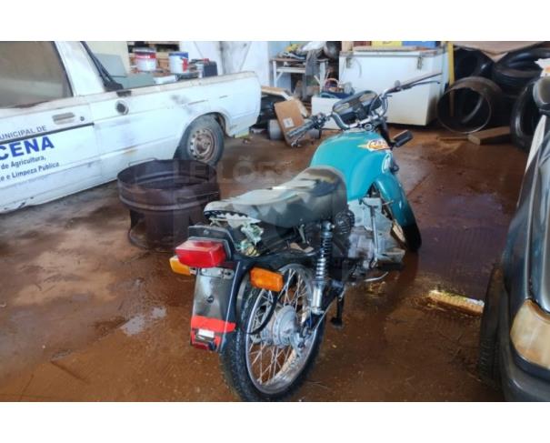 Foto de DRACENA/SP - Sucata composta por motocicleta Honda, Titan CG 125, ano 1998/1998