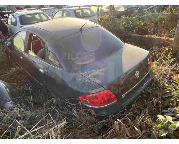 Foto de CAPIVARI/SP - VEÍCULO CONSERVADO - FIAT/LINEA HLX 1.9 - 2009/2010