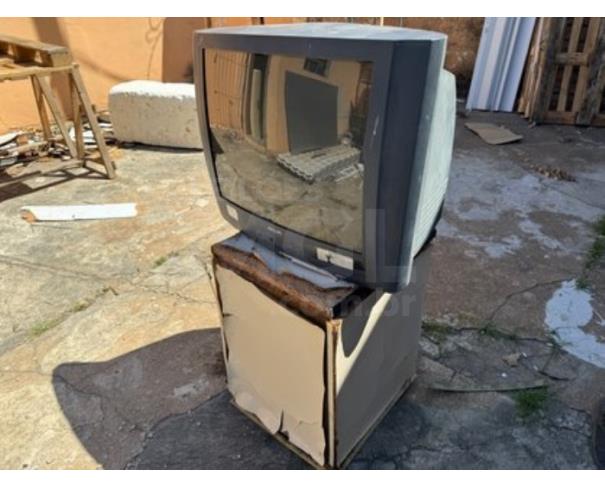 Foto de CAMPO DOS GOYTACAZES/RJ- Diversos (CPUs, ventiladores, impressoras, ares condicionados, moveis, bebedouros, micro-ondas, TV, geladeira).
