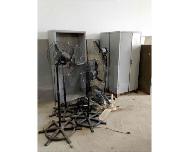 Foto de SÃO GERALDO DO BAIXIO/MG - Lote de armários e ventiladores