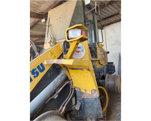 Foto de ADUSTINA/BA - Pá carregadeira Komatsu, modelo WA200
