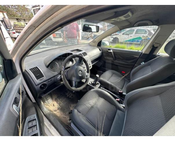 Foto de RIO DAS OSTRAS/RJ - VW POLO SEDAN 2.0 COMFOR