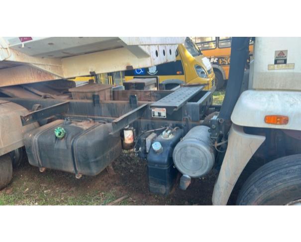 Foto de UNIFLOR/PR - Caminhão Agrale 14000 6X2, 2014/2014