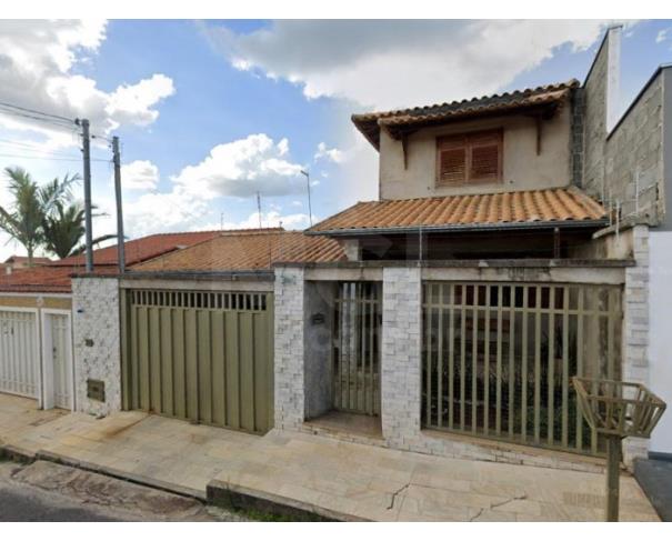 Foto de TRÊS PONTAS/MG — [Fração Ideal de 50% sobre] Lote com Casa no Bairro Jardim Paraíso